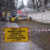 Возле Качановской колонии начался ремонт канализационного коллектора (ФОТО)
