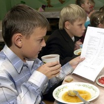 Бесплатное питание в детсадах и школах Харькова подорожало