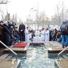 По случаю Крещения в Саржином Яру освятили воду в источнике (ФОТО)