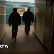 Драка в метро: пьяные приезжие тяжело ранили пассажира