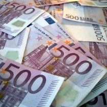 Курс валют от НБУ: евро занижает цену