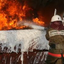 Взрывы и пожар в Киеве: огнем охвачена огромная территория