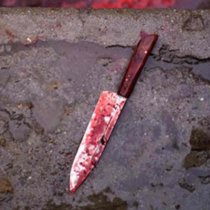 На заместителя начальника харьковского ОВИРа напали с ножом. Он в больнице