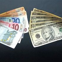 Курс валют от НБУ: доллар продолжает падать