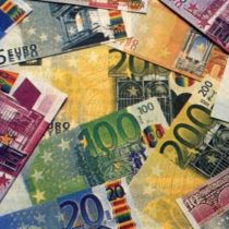Евро открыл межбанк незначительным повышением котировок 