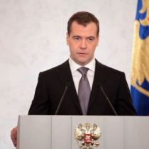 Медведев вышел в народ c предвыборным видеообращением