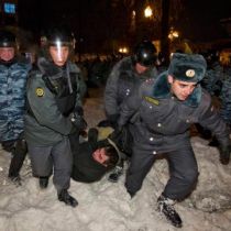 Как ОМОН разгонял оппозицию в Москве (ФОТО, ВИДЕО)