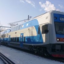 Харьковских машинистов начали тренировать управлять двухэтажными поездами