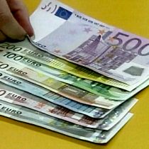 В харьковских обменках начали падение две валюты