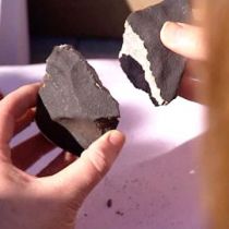 Метеорит пробил крышу жилого дома в Норвегии (ФОТО)