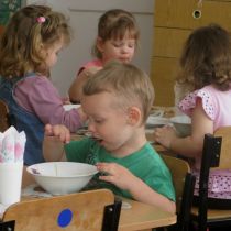 Журналистам показали, как кормят детей в детских садах Харькова (ФОТО)