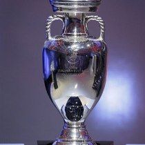 Кубок Европы будет выставлен на харьковской площади Свободы