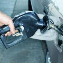 Цена на бензин может превысить 12 гривен: эксперт 