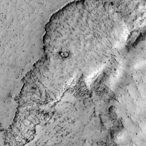 Ученые сфотографировали на Марсе голову слона (ФОТО)