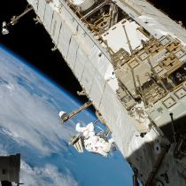 Началась эра космического туризма: NASA разрешило первый частный полет к МКС