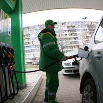 Низкосортный бензин исчезнет с АЗС: Кабмин ужесточает контроль за качеством