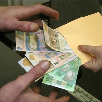 Харьковские налоговики накрыли предприятия, где платили «зарплату в конвертах»
