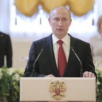 Западные СМИ: Путин будет править дольше, чем Брежнев    