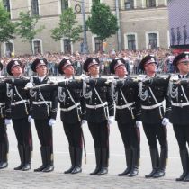 День Победы: Парад, который не уступает московскому, прошел на площади Свободы (ФОТО)