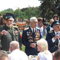 День Победы: Военно-полевая кухня для харьковских ветеранов (ФОТО)