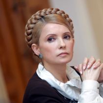 Тимошенко довольна врачами и даже заплела косу для американцев