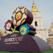 Евро-2012: Для випов будут готовить еду за границей