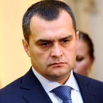 Министр МВД просит украинцев ябедничать на милиционеров