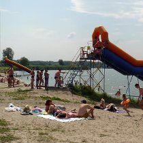 На Харьковщине большинство пляжей потенциально опасно для купальщиков