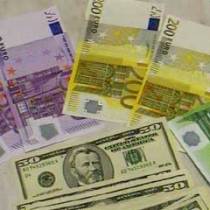 Доллар, евро и рубль завершили торги в минусе