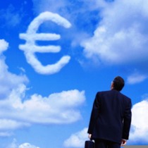 Евро переломил тенденцию и растет на межбанке
