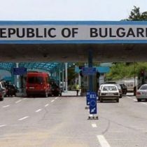 Автобус с украинскими детьми застрял на границе в Болгарии