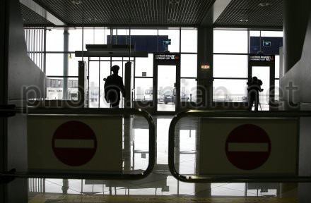 Закрытый duty-free в аэропорту Харьков проверяет комиссия из Киева
