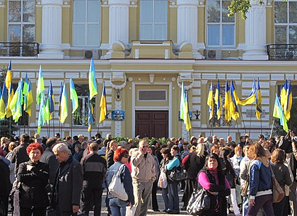 Суд по делу Тимошенко в Харькове. Обвинения, защита и митинги на площади Руднева (ФОТО)