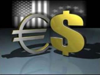 Евро и доллар подняли котировки к закрытию межбанка