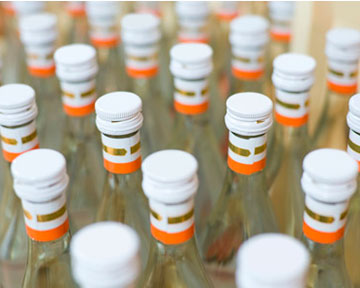 Украина будет тщательно проверять алкоголь из Чехии