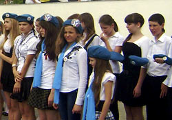 Посвящение школьников в юные миротворцы