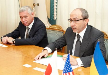 Кернес обсудил подготовку Харькова к выборам с наблюдателями от США и Японии