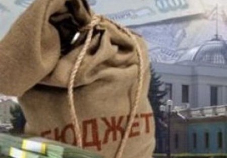Дефицит госбюджета Украины вырос почти в три раза