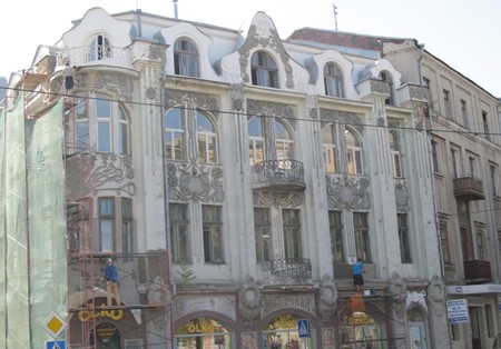 Массовая реставрация фасадов в центре Харькова. Подробности