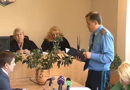 Нападение на военную часть в Харькове. Попович требует для подсудимого пожизненное заключение (ФОТО)