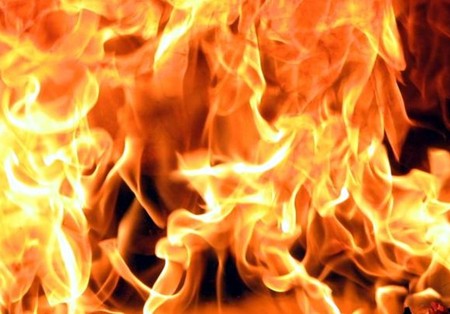 На крупном пожаре под Харьковом погиб трехлетний ребенок