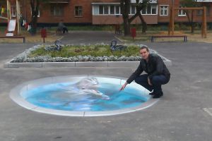 3-D бассейн с дельфином появился в харьковском дворе на Холодной Горе