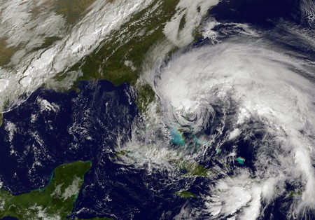 Ураган «Сэнди» идет на Нью-Йорк: ООН и фондовые биржи закрыты