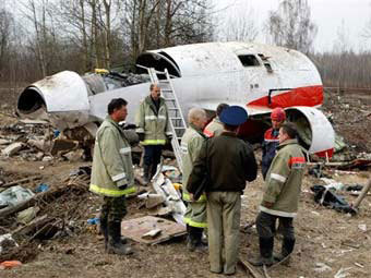 На месте катастрофы под Смоленском польские эксперты нашли следы взрывчатки