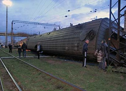Сход с рельсов поезда «Севастополь-Киев»: три версии прокуратуры (ФОТО)