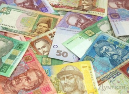 Средняя зарплата украинцев  выросла на 16% (Кабмин)