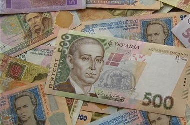 Украинцы не торопятся нести в банк свои сбережения