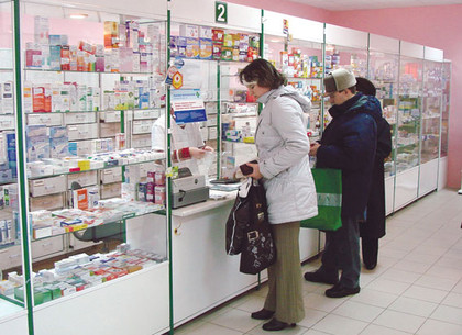Украинцев пугают дефицитом и подорожанием лекарств