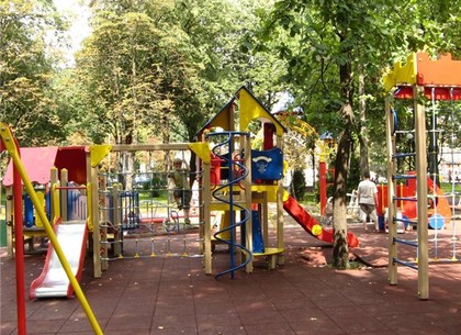 Харьков купил оборудования для детских площадок на два миллиона (Список)