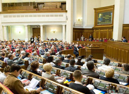Драка в ВР: депутаты скандалят из-за детских садиков